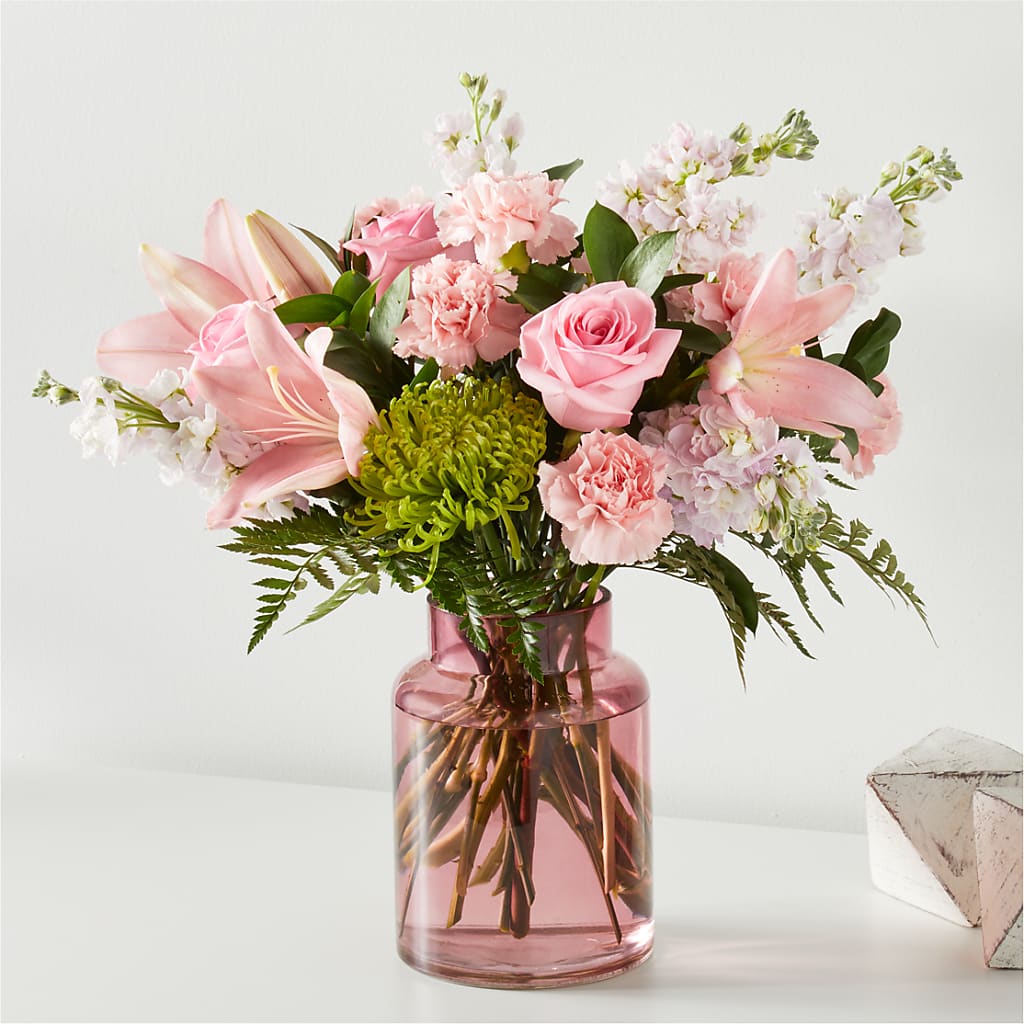 Pretty in Pink Bouquet – Panda Flowers Canada Inc, Calgary AB