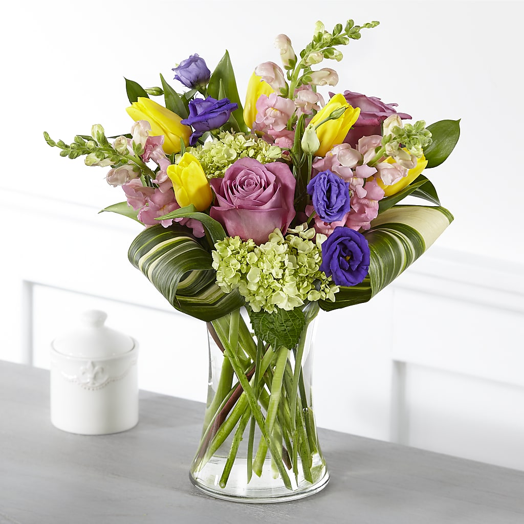 Wondrous Memories Bouquet – Panda Flowers Canada Inc, Calgary AB