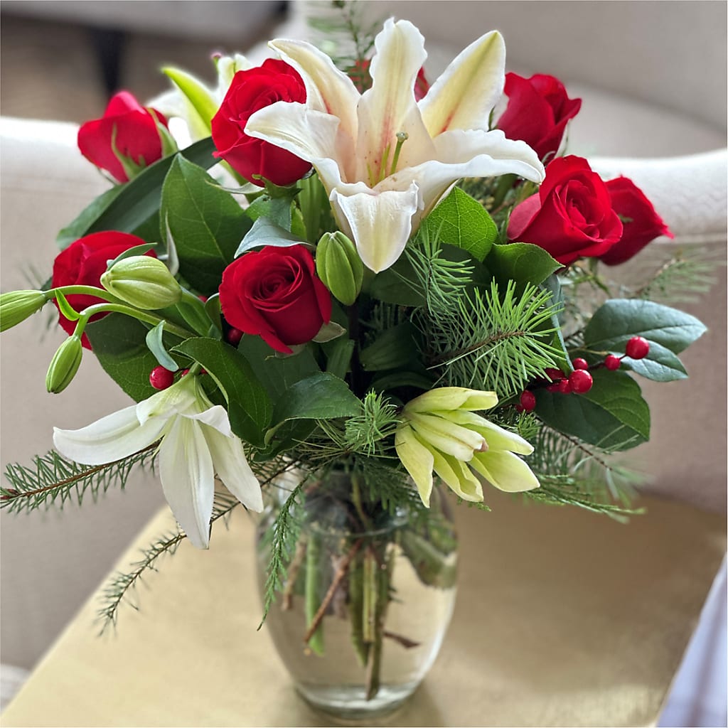 Sparkling Snowflakes Bouquet –  Panda Flowers Canada Inc, Calgary AB