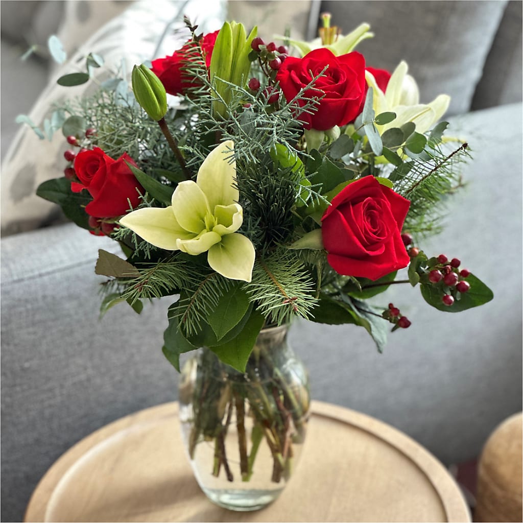 Glittering Lights Bouquet –  Panda Flowers Canada Inc, Calgary AB