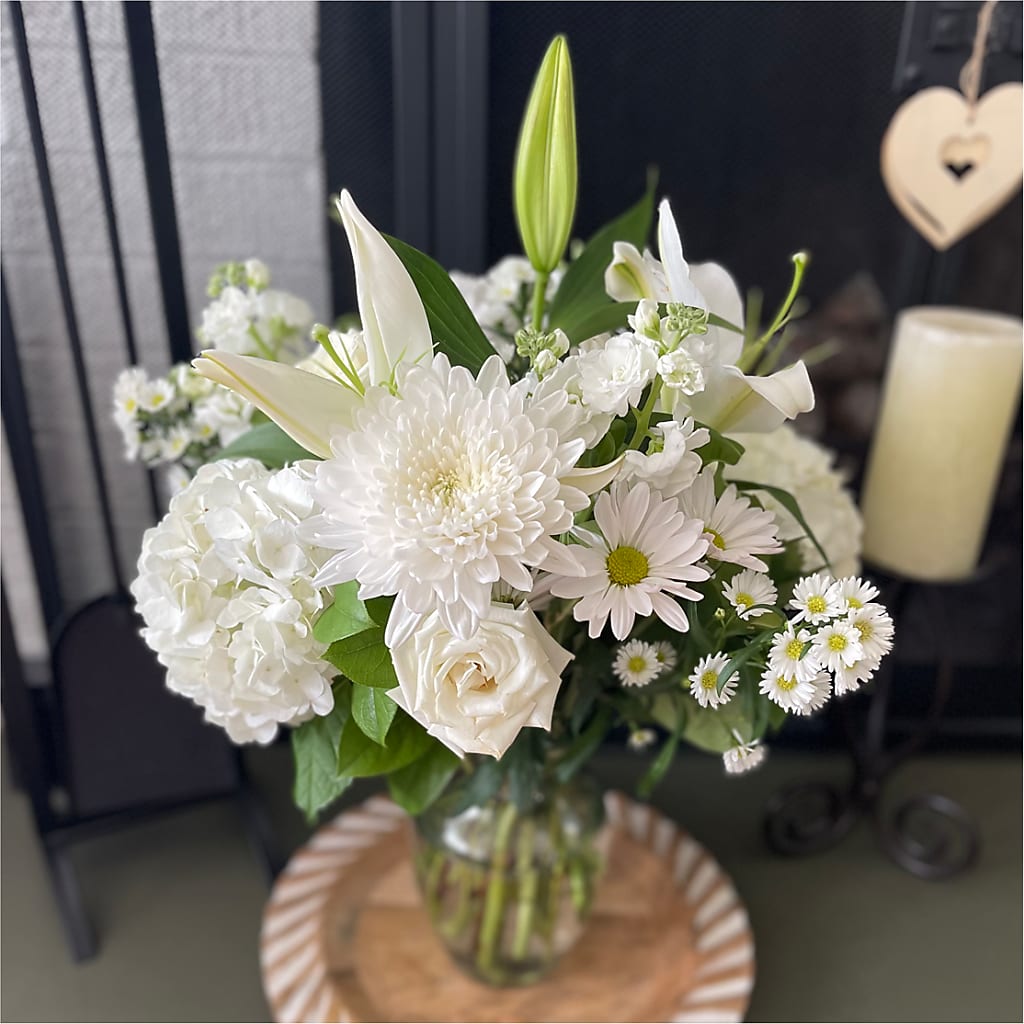 Classic Ivory – A Florist Original –  Panda Flowers Canada Inc, Calgary AB